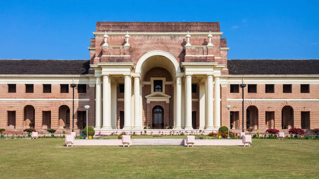 Best-Institutes-Offering-Long-Term-Travel-Courses-in-Delhi.jpg