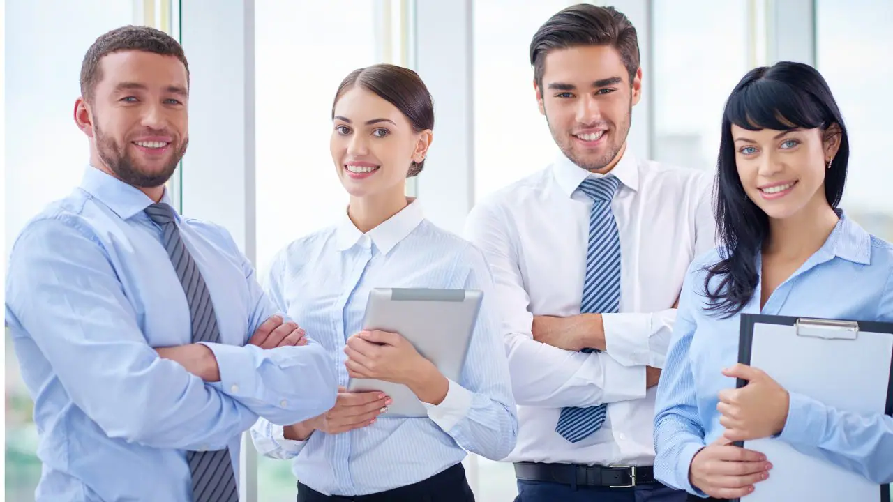 Beyond-Books-How-Personality-Development-Courses-in-Delhi-Are-Shaping-Future-Leaders.jpg