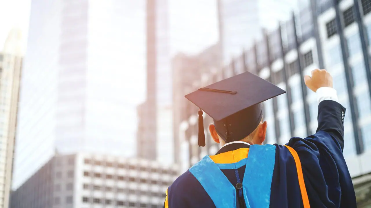 Career-Opportunities-After-Completing-a-GDS-and-Air-Ticketing-Course.jpg