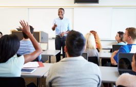 From-Classroom-to-Career-How-Travel-Certification-Courses-in-Delhi-Open-Global-Opportunities.jpg