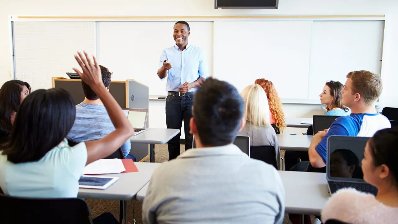 From-Classroom-to-Career-How-Travel-Certification-Courses-in-Delhi-Open-Global-Opportunities.jpg